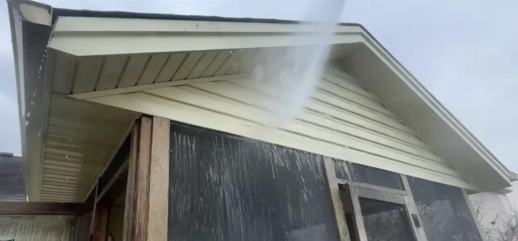 Pressure washing before selling a Jacksonville home